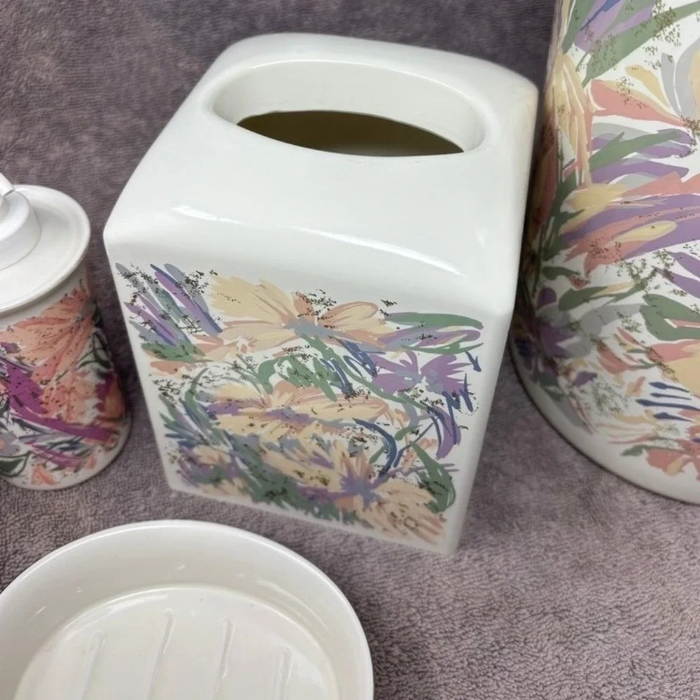 Vintage Saturday Knight Radiance 7-Pc Ceramic Bathroom Set Japan Floral